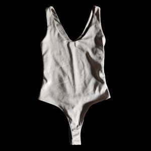 Nude sleeveless bodysuit